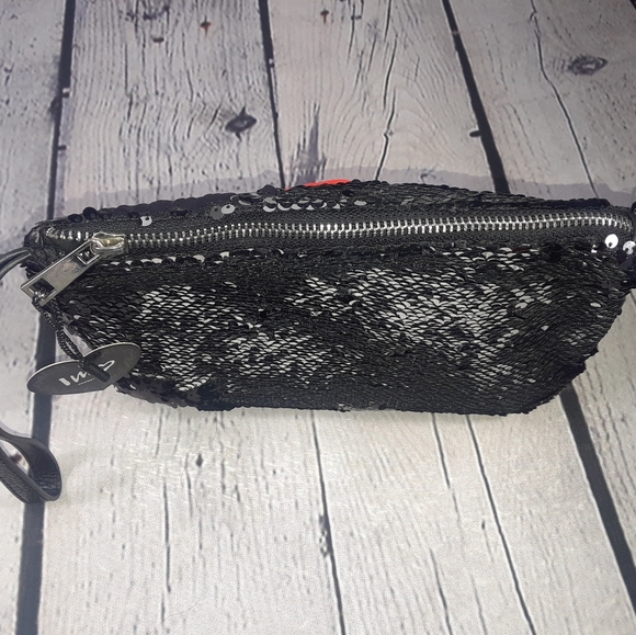 Bag - Picture 2 of 5